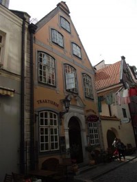 Картина автора Архитектура под названием Tavern in Old Riga.  				 - Трактир  в  Старой  Риге.