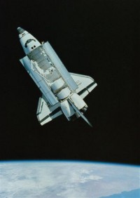 Картина автора Постеры под названием На орбите Земли
